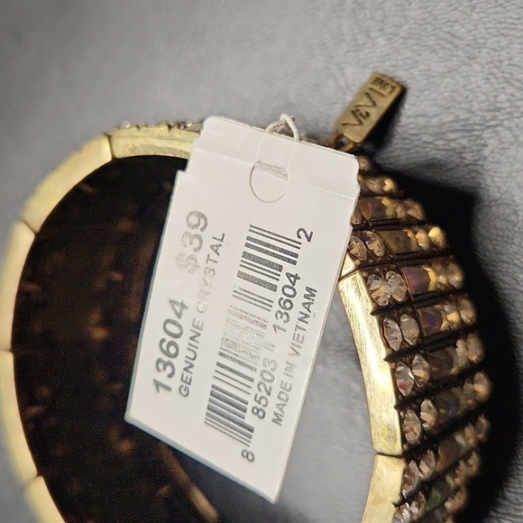 NWT Cookie Lee Women's Genuine Crystal Glam Stretch Bracelet - Picture 4 of 6